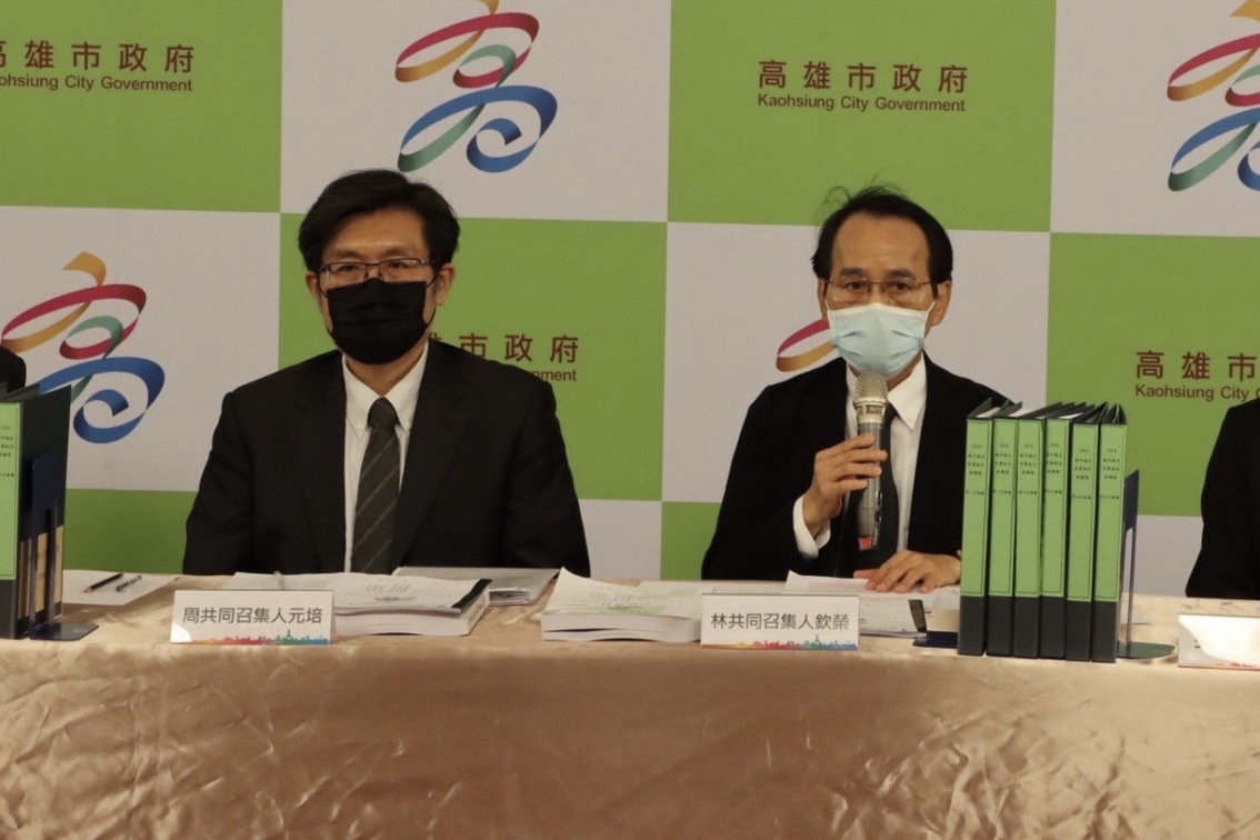 行政調查小組兩位共同召集人，律師周元培（左）、副市長林欽榮（右）。   圖：翻攝