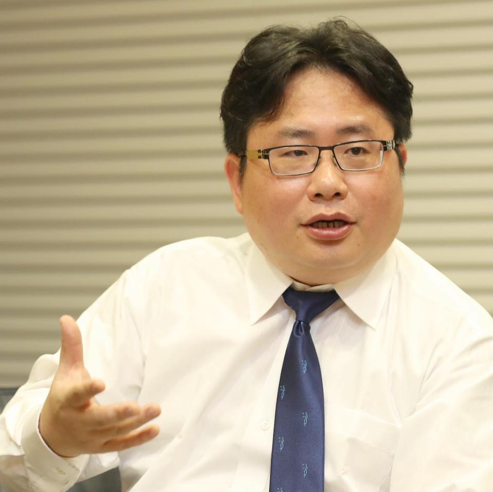 針對反萊豬公投，日本《產經新聞》台北支局長矢板明夫表示，如果台灣自己選擇不遵守國際規範，日本就幫不上忙了。   圖：擷取自矢板明夫俱樂部 Yaita Akio臉書（資料照）