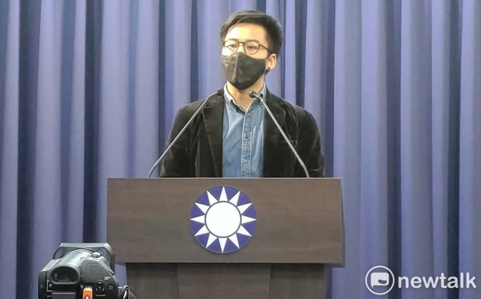陳建仁脫口「天主說要幫助鄭運鵬」 藍營諷：台灣不是神權政治 | 政治 |
