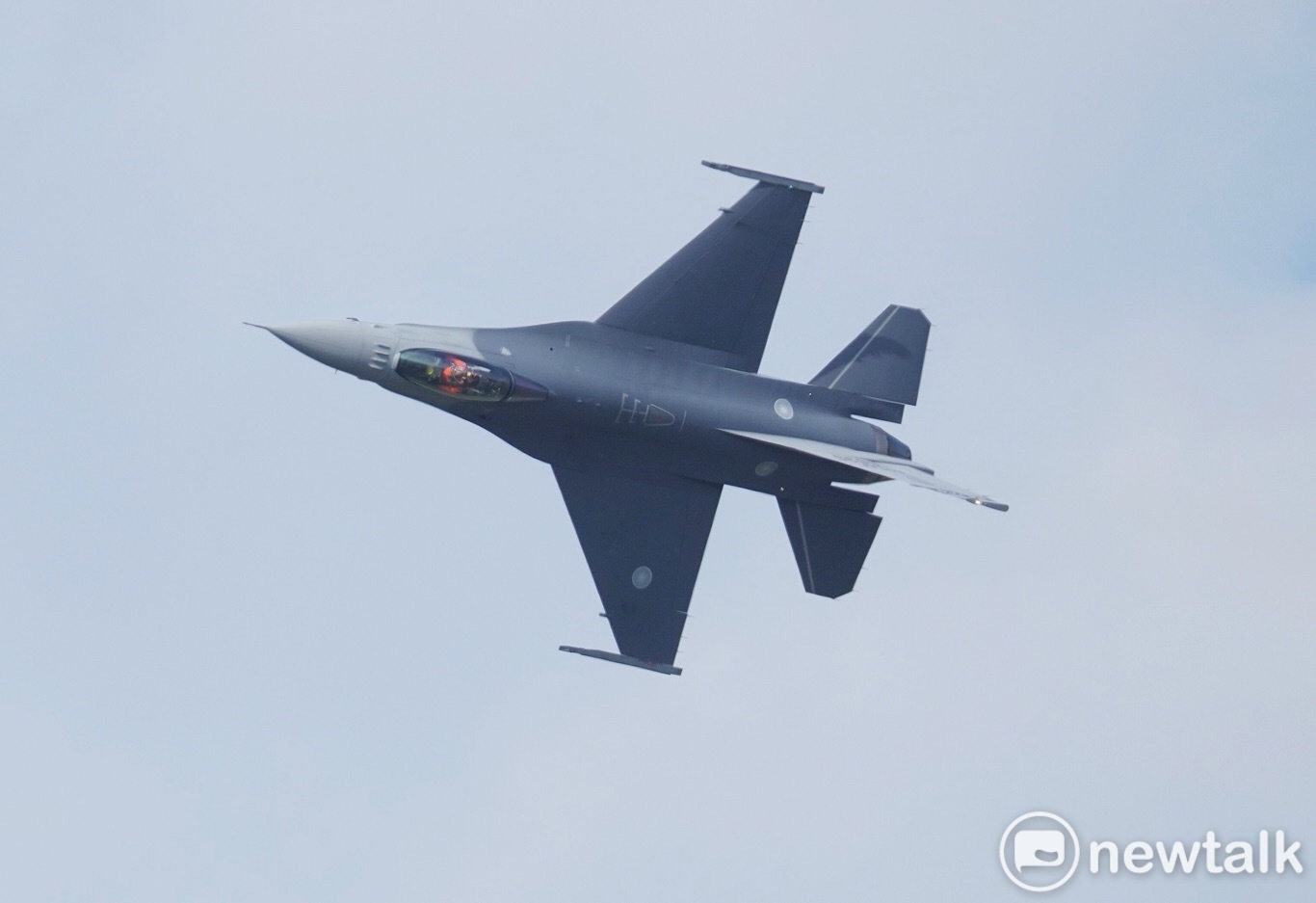 空軍一架F-16V戰機今日下午在雷達光點消失（示意圖，非失事飛機）   圖：張良一/攝
