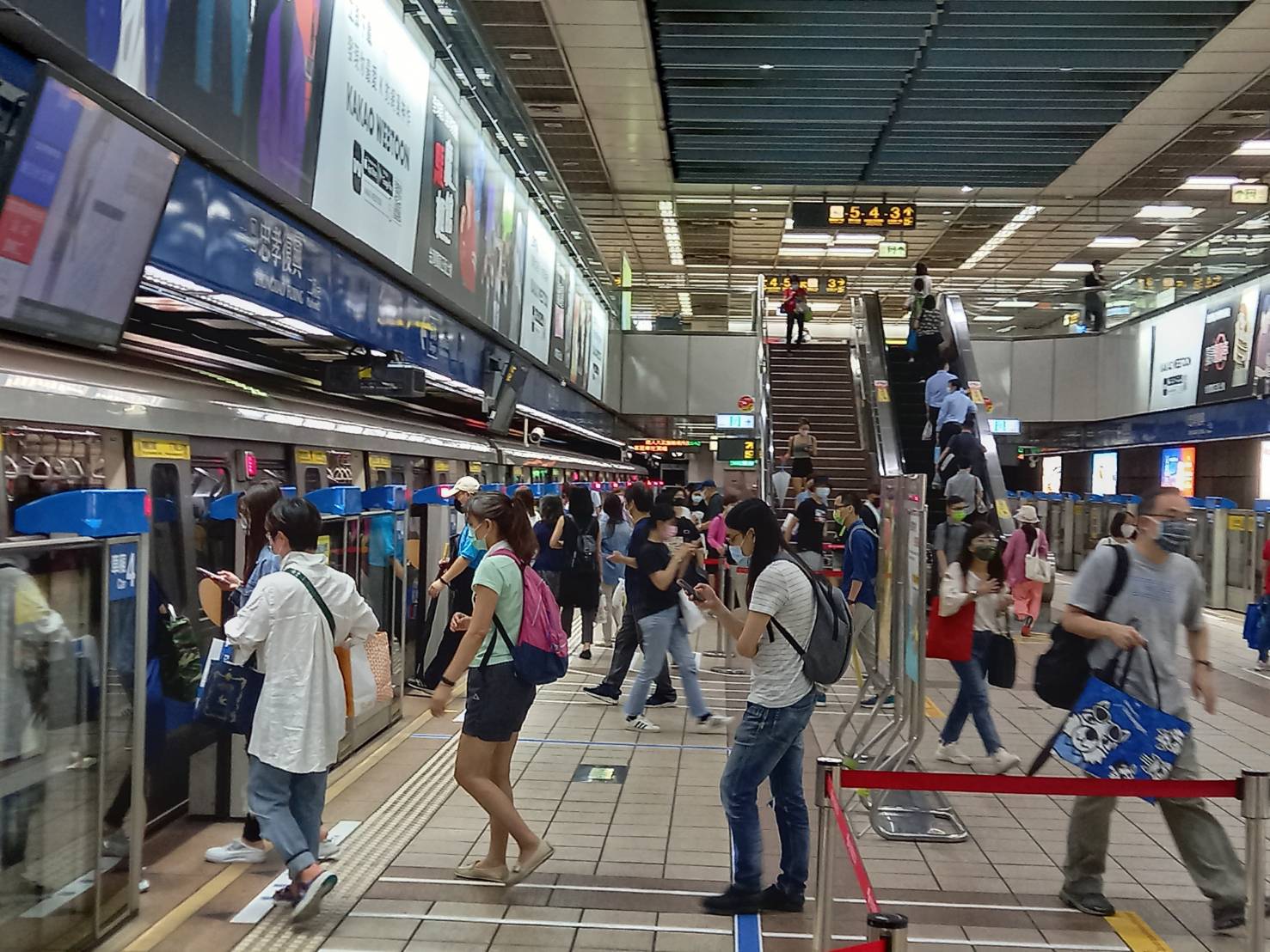 「台北捷運GO」App新增板南線、文湖線「路線擁擠度」查詢功能（資料照）。   圖：台北捷運公司／提供