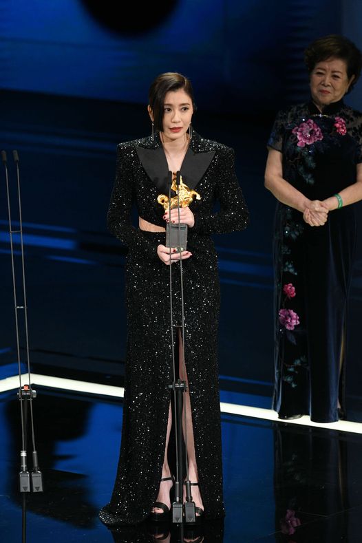 第58屆金馬獎最佳女主角獎由賈靜雯以「瀑布」獲得。   圖：翻攝自金馬影展 TGHFF臉書