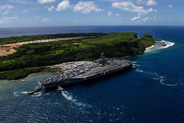 美海軍羅斯福號航母（CVN 71）正準備離開關島海軍基地。   圖 : 翻攝自US Navy