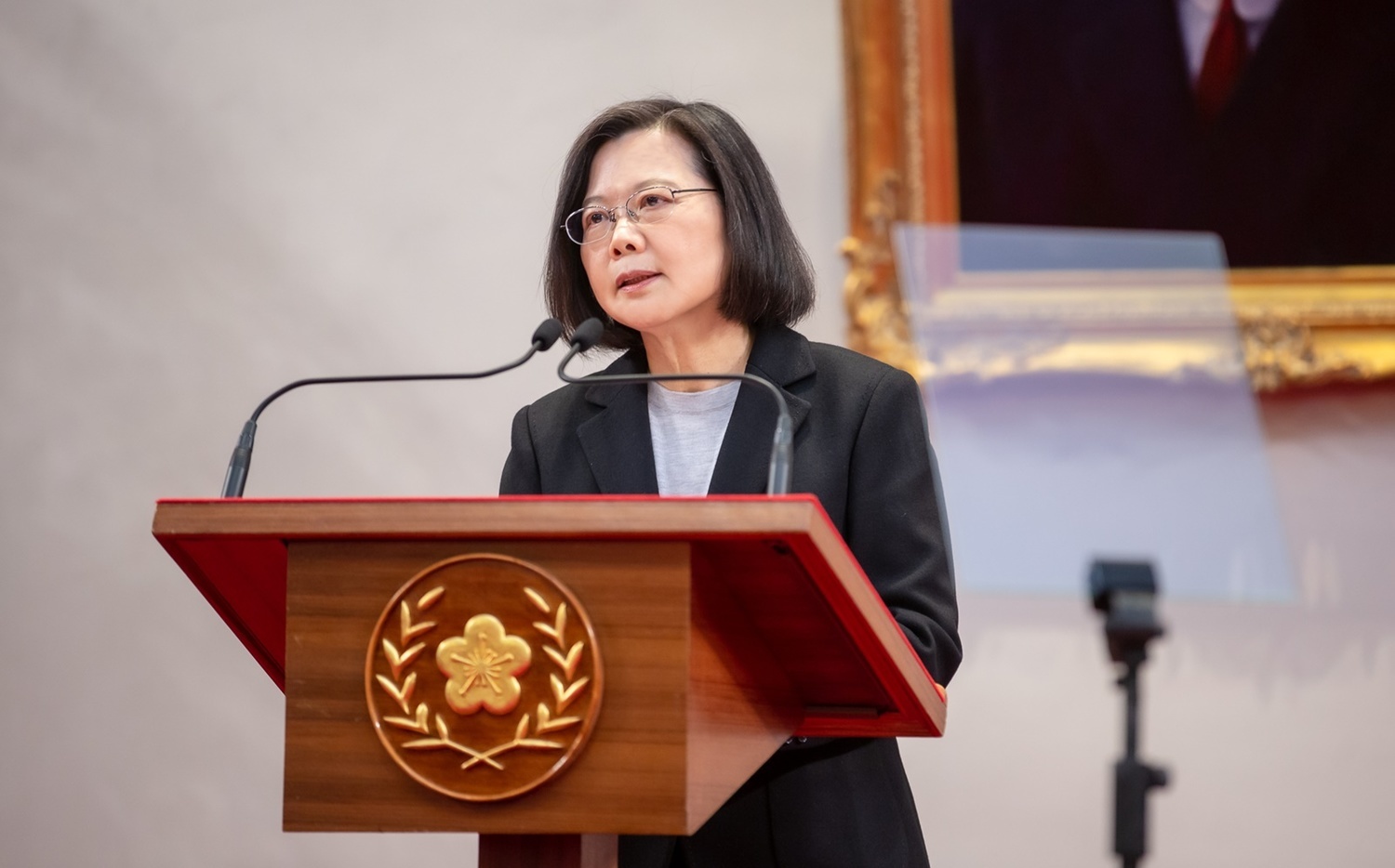 倫敦大學：台灣總統蔡英文在考官提交和審查她的論文後獲博士學位 | 政治