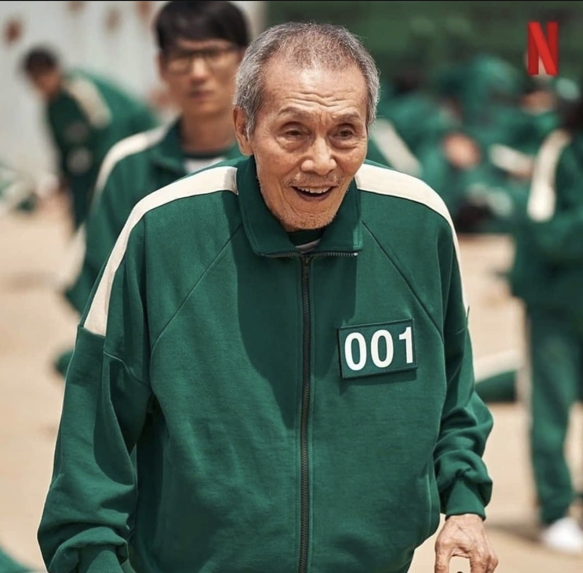 飾演《魷魚遊戲》中001號「吳一男」一角的76歲資深男星吳永洙，獲得了最佳男配角獎。   圖：翻攝自Netflix