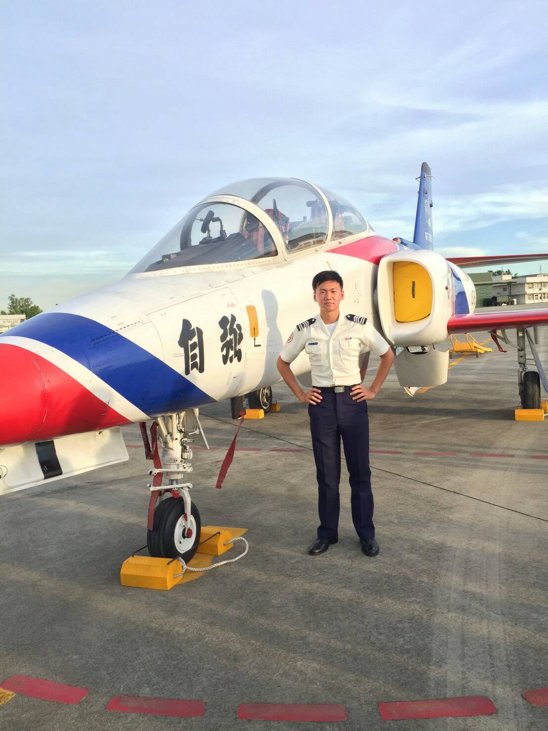 上尉飛官陳奕。   圖：中華民國空軍臉書