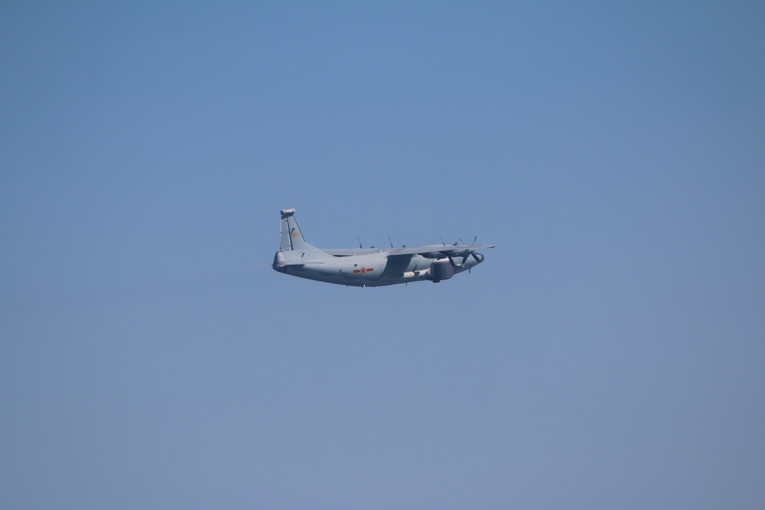 15日1架次運-8遠干機進入台灣西南防空識別區。圖為運-8遠干機同型機。   圖：國防部提供