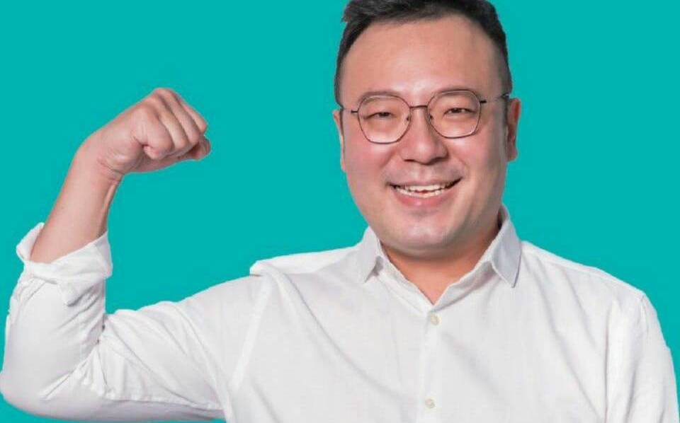 退民眾黨參選高市議員  前媒體人劉宥廷誓為民眾發聲 | 政治 | | N