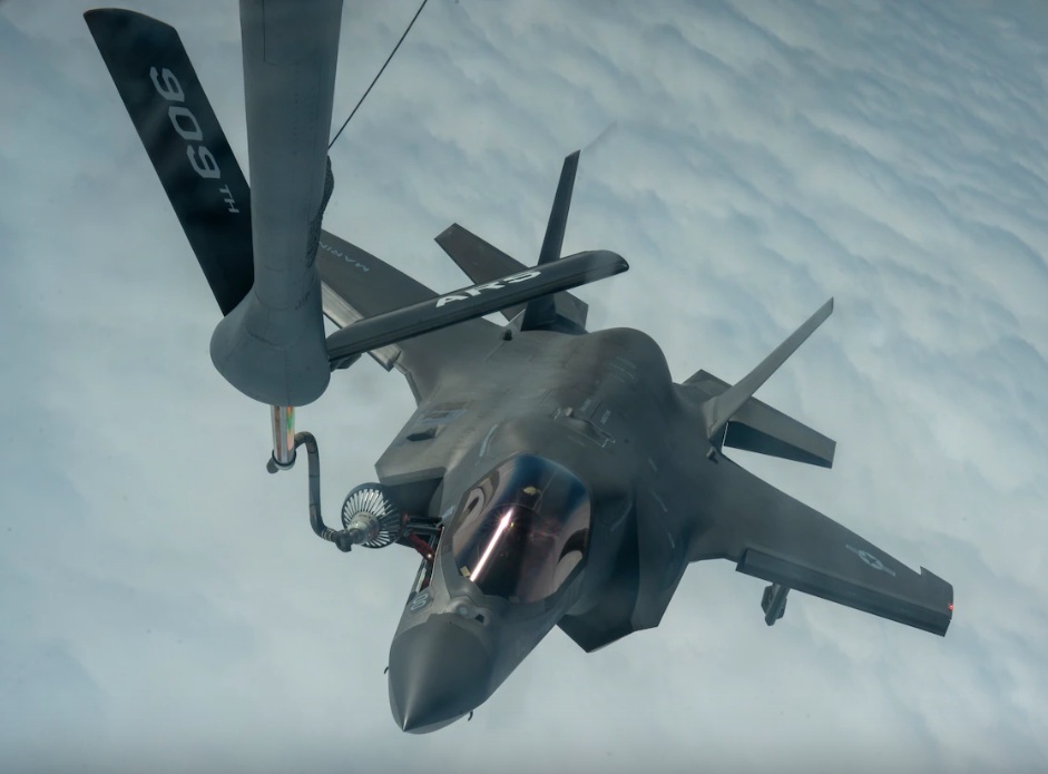 F-35 VS. 殲-20 美國輸了? 最新隱形戰機南海首度交手 中國AWACS驕傲「亮劍」
