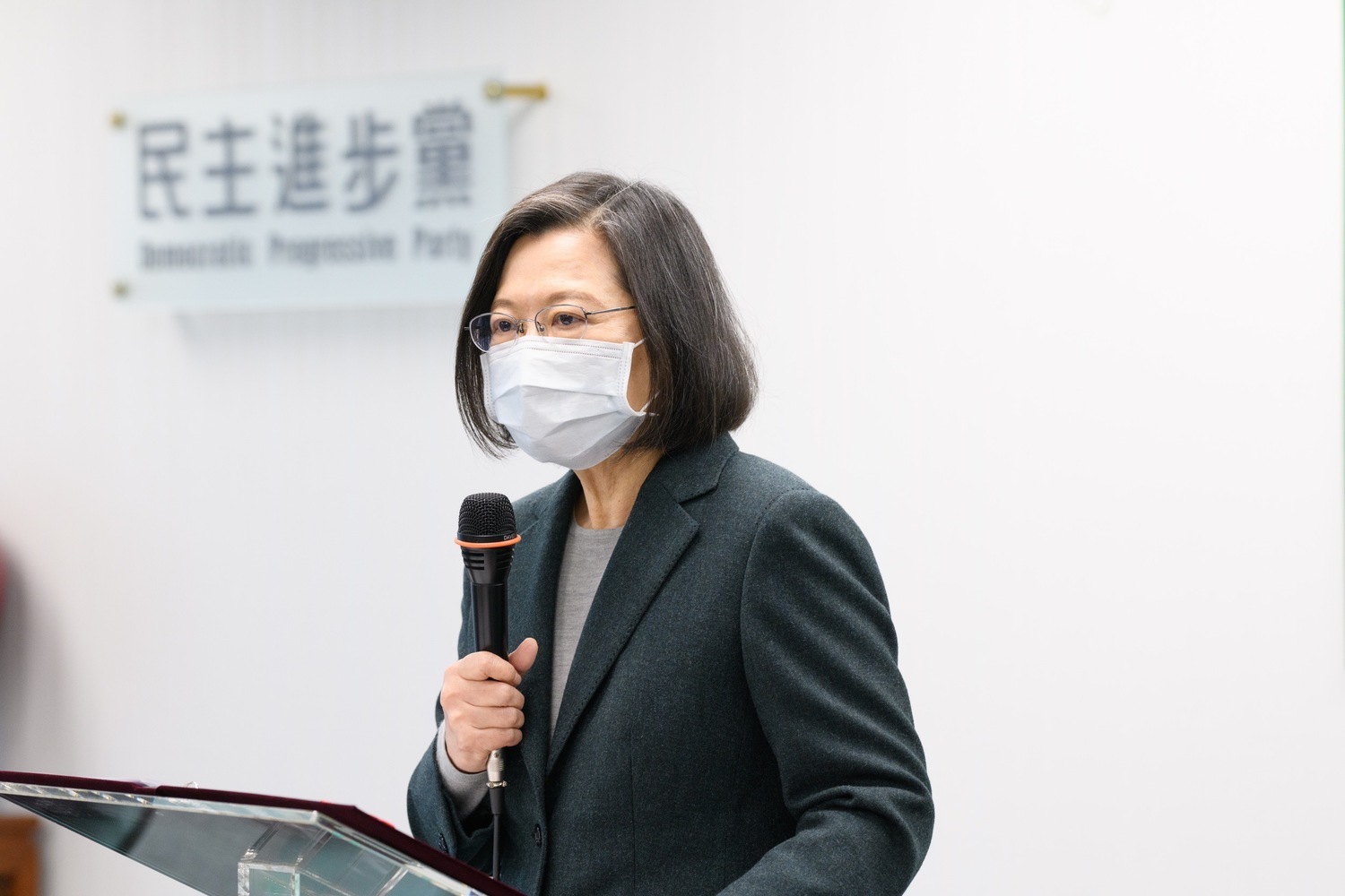 (影)蔡英文致詞二二八紀念會 呼籲：將台灣的民主經驗分享到全世界 | 政
