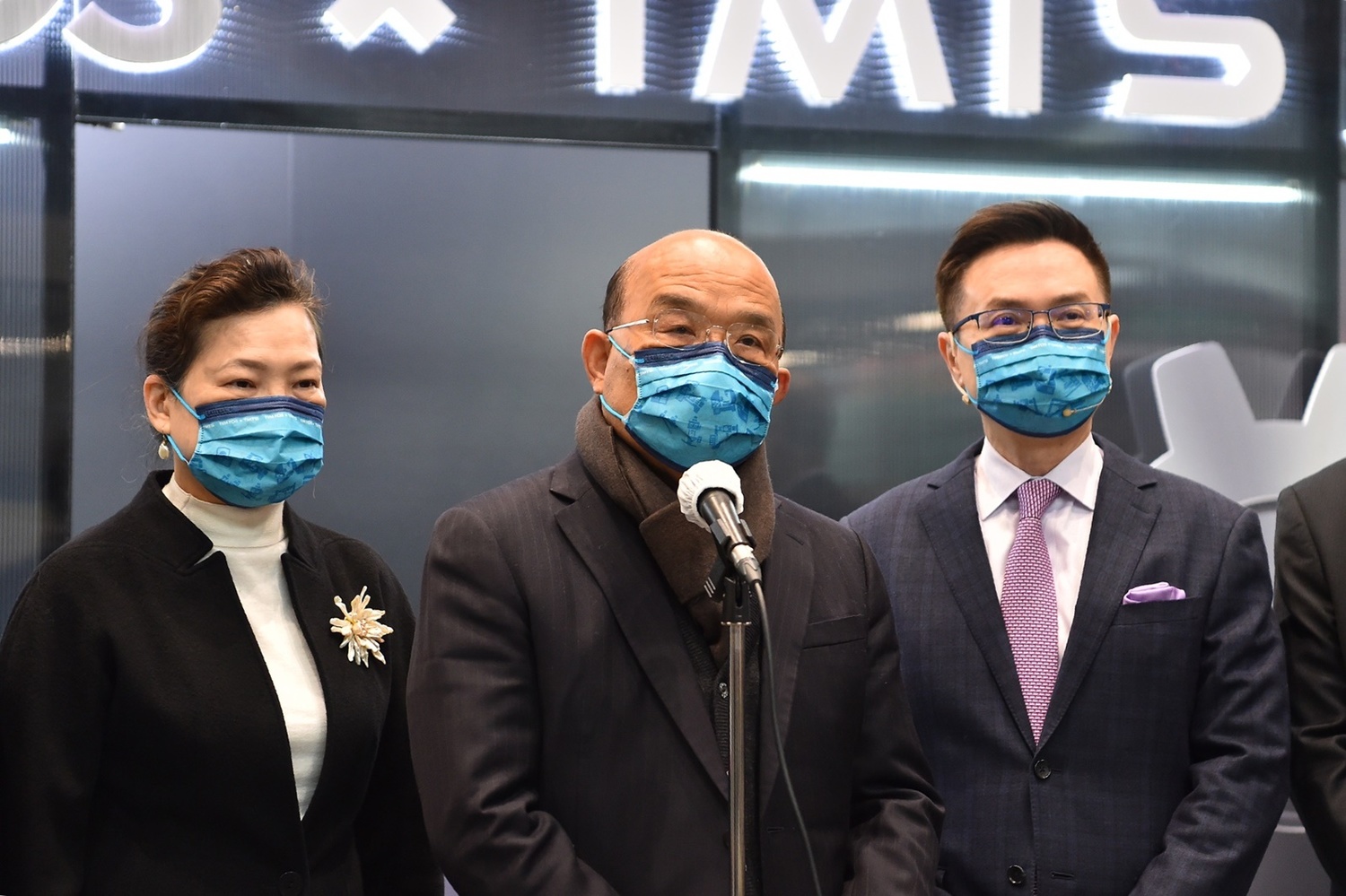 陳菊體重遭嘲諷 蘇貞昌歎：20幾歲的她曾只有一部相機遺物要給弟弟