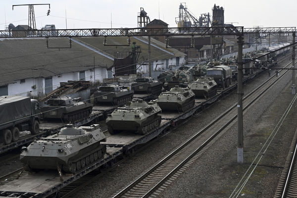 俄羅斯入侵烏克蘭，烏克蘭官方警告，俄軍將對首都基輔展開一波總攻擊。   圖：達志影像/美聯社