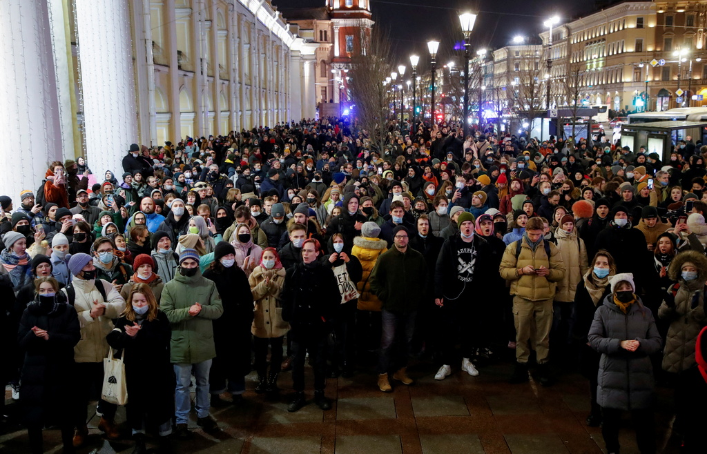 普丁瘋了！俄羅斯掀反戰潮！53城市民眾上街抗議  逾1700人被捕