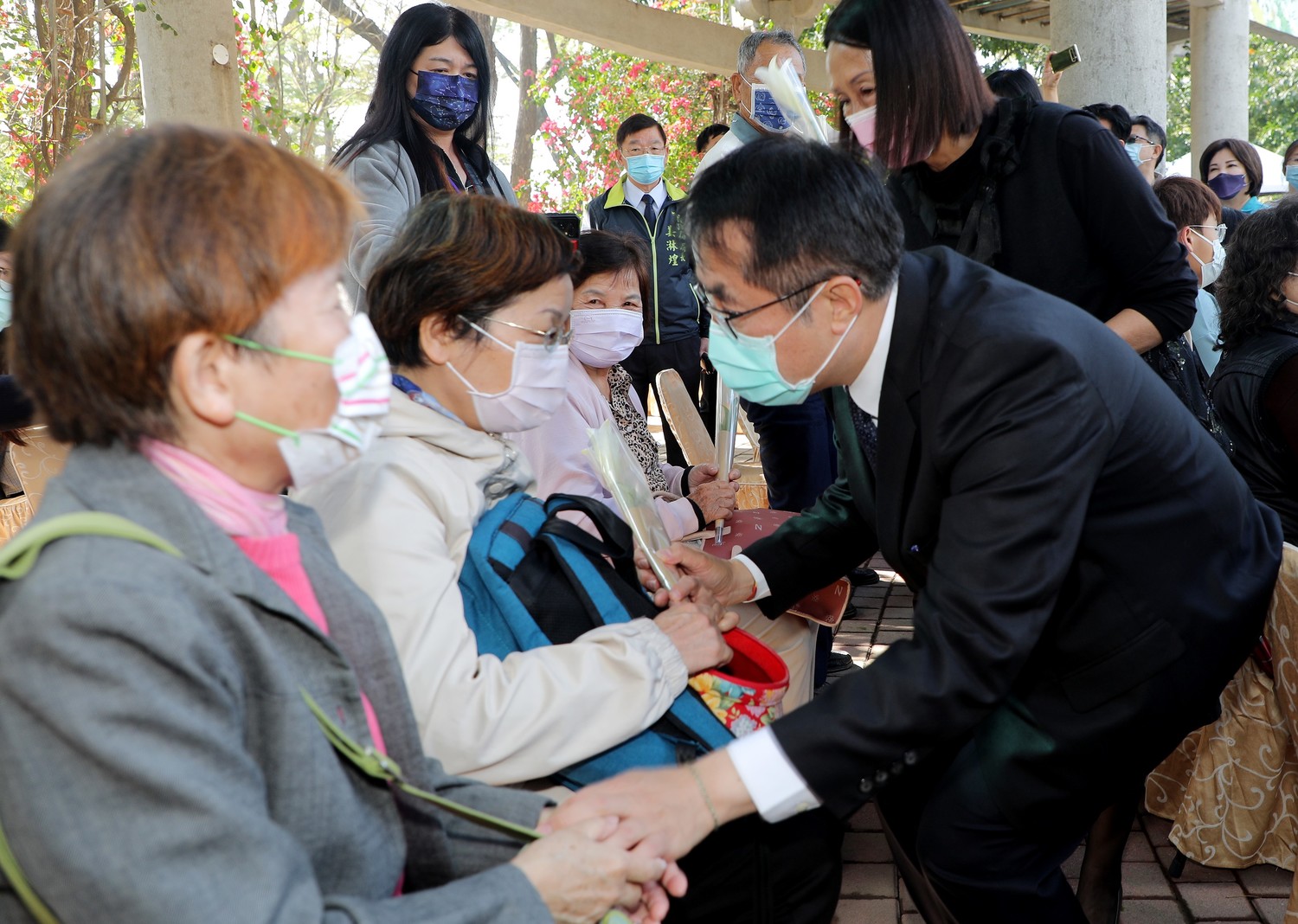 紀念二二八  黃偉哲：效法前輩勇氣團結台灣迎向未來
