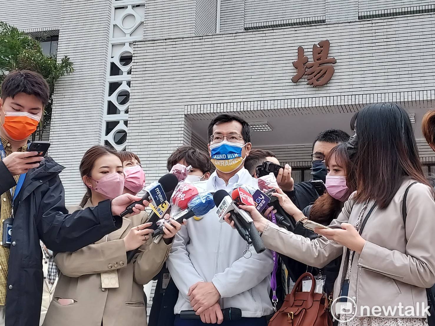 藍聲援烏克蘭挨批「太慢」　綠委：晚到總比不到好