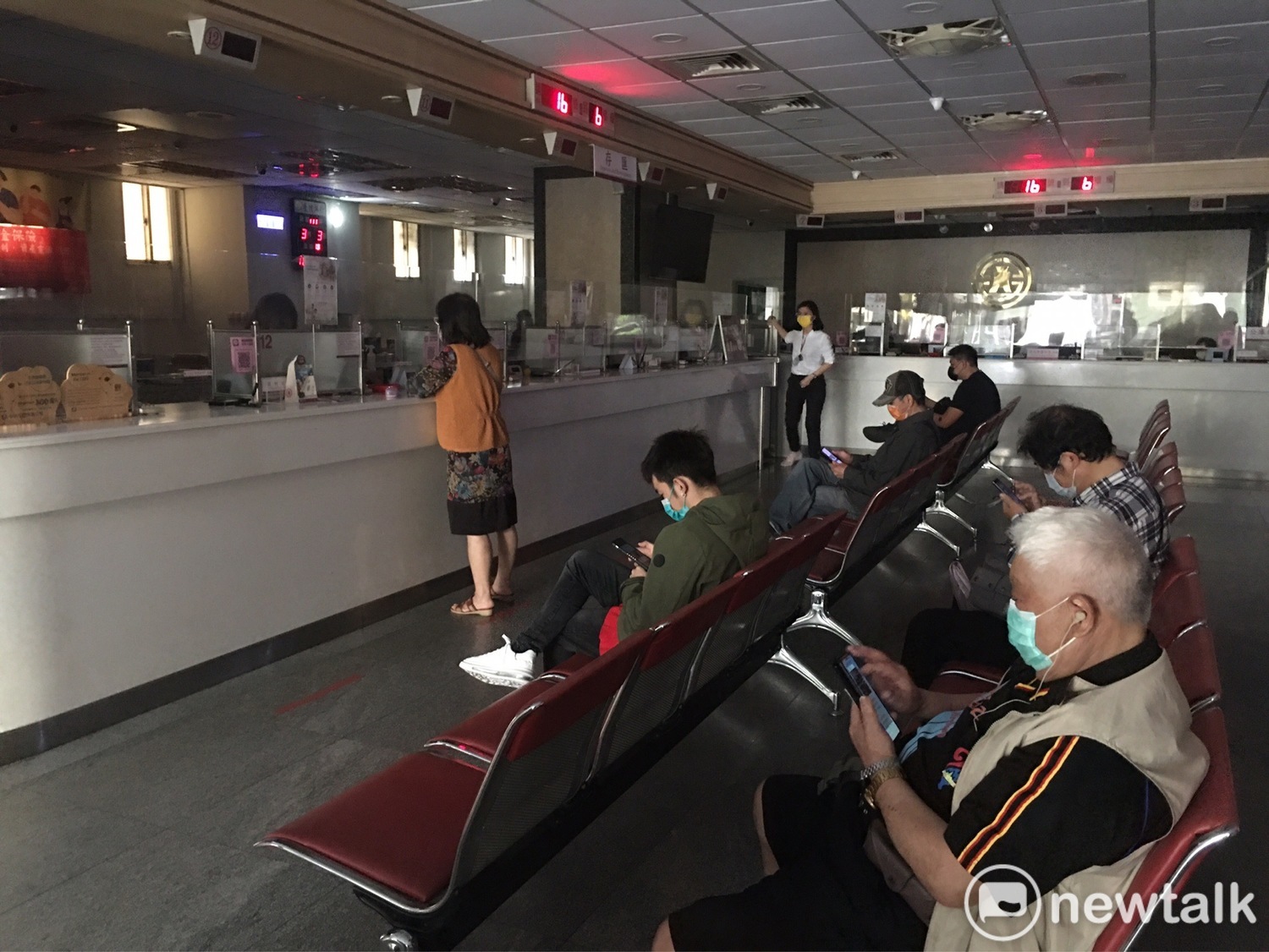 蔡英文前天才說確保供電 全台今天就跳電  藍委批 : 不要雞排 做不好就下台