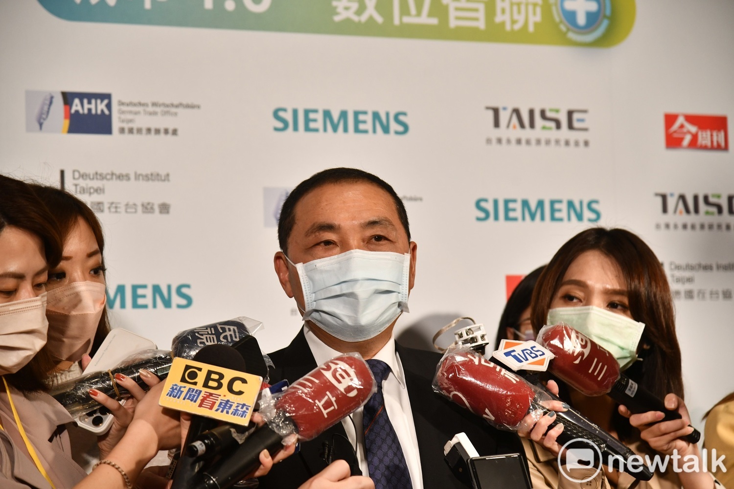 酸言「停電雞排都壞掉了啦」 侯友宜：人民最不欠缺的是部長的雞排