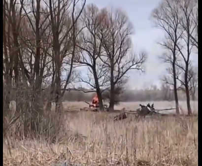 Tank destroyed by Ukrainian SWAT team. Photo: Taken from Twitter Rob Lee @RALee85