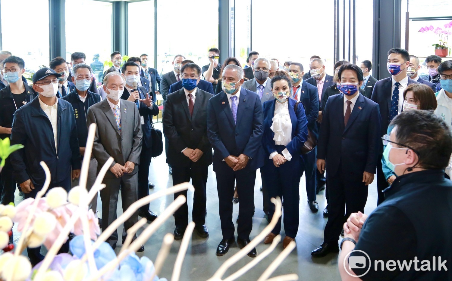 賴清德陪貝里斯總理參訪蘭花生技園區  見識台南蘭花生技實力 | 政治 |