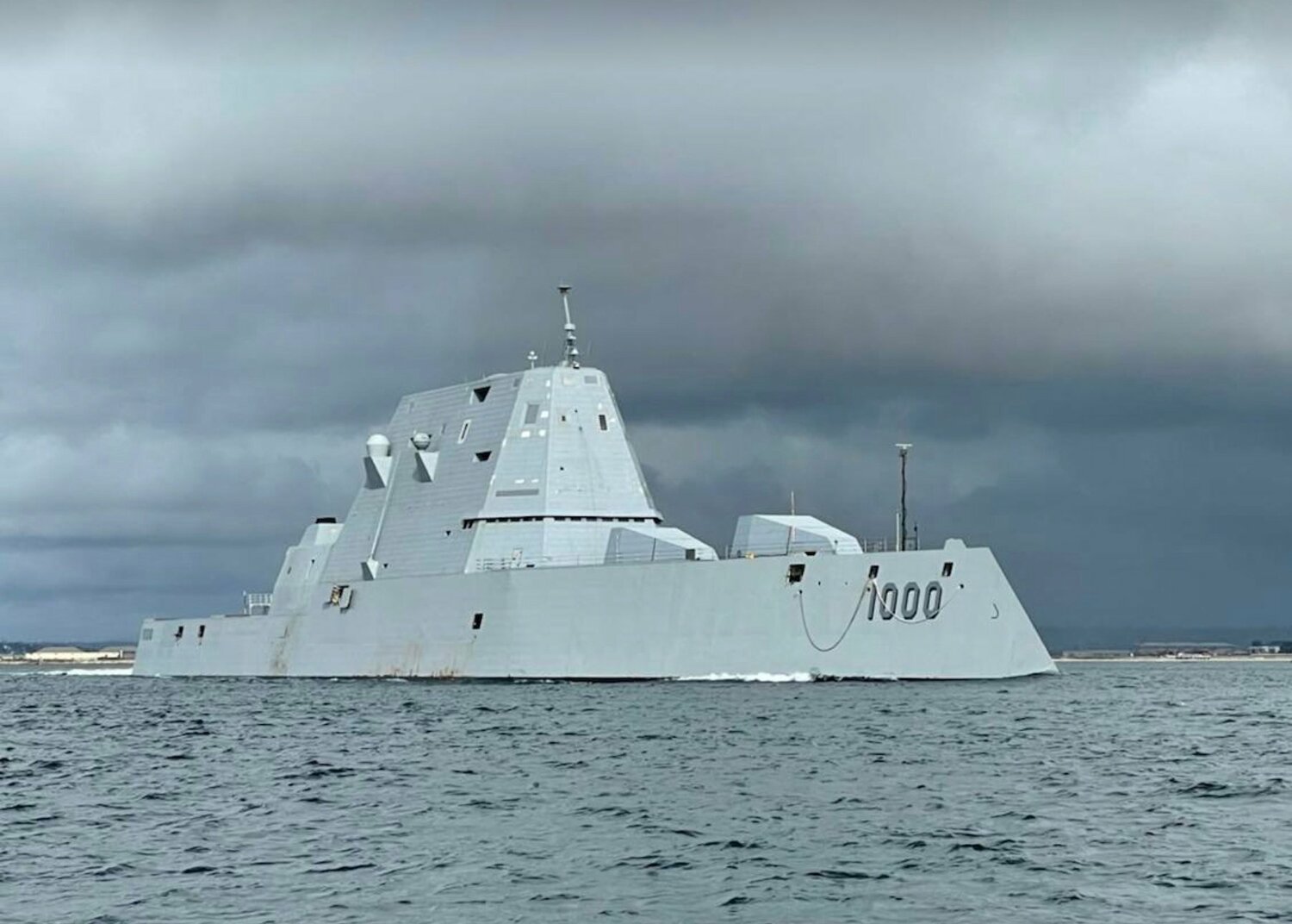 美國海軍「朱瓦特級」驅逐艦首艦「朱瓦特號(DDG-1000)」。   圖：翻攝US Navy