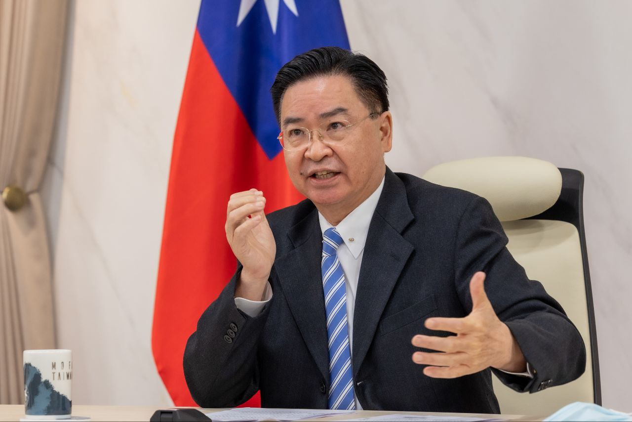 中國老是說謊收割台灣功勞 吳釗燮嗆：乾脆說月亮是你們的好了