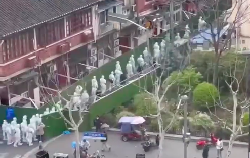 上海封城的亂象叢生，中國卻一再堅持「動態清零」政策。 圖：翻攝推特（資料照）
