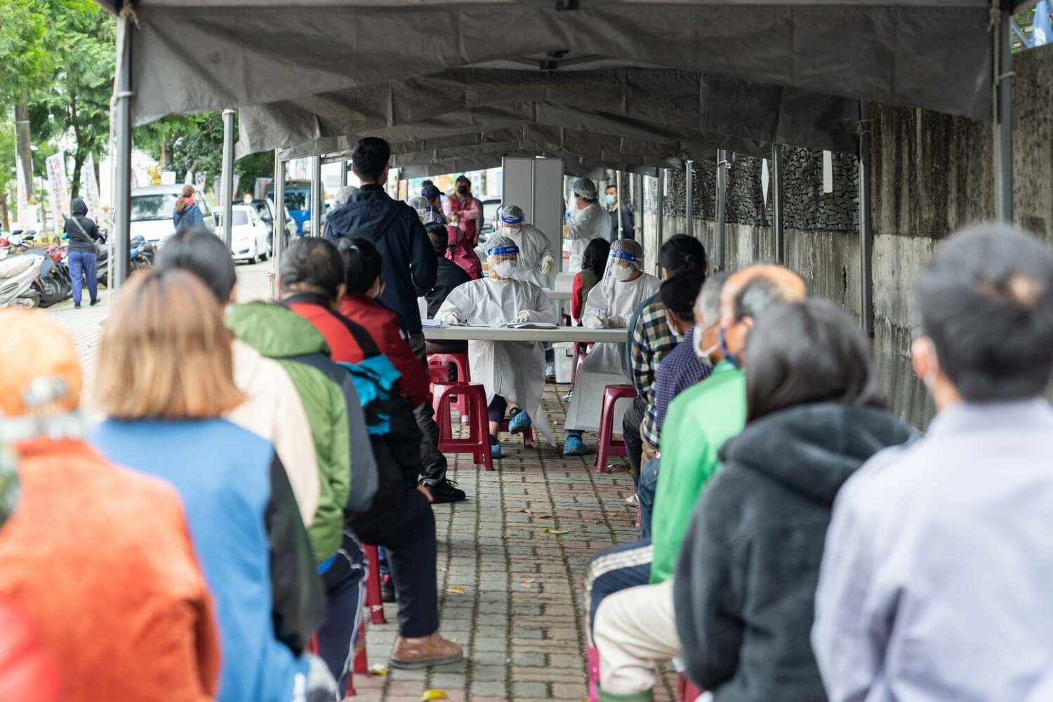 台東初鹿快篩308人「10人陽性」緊急送醫PCR確認