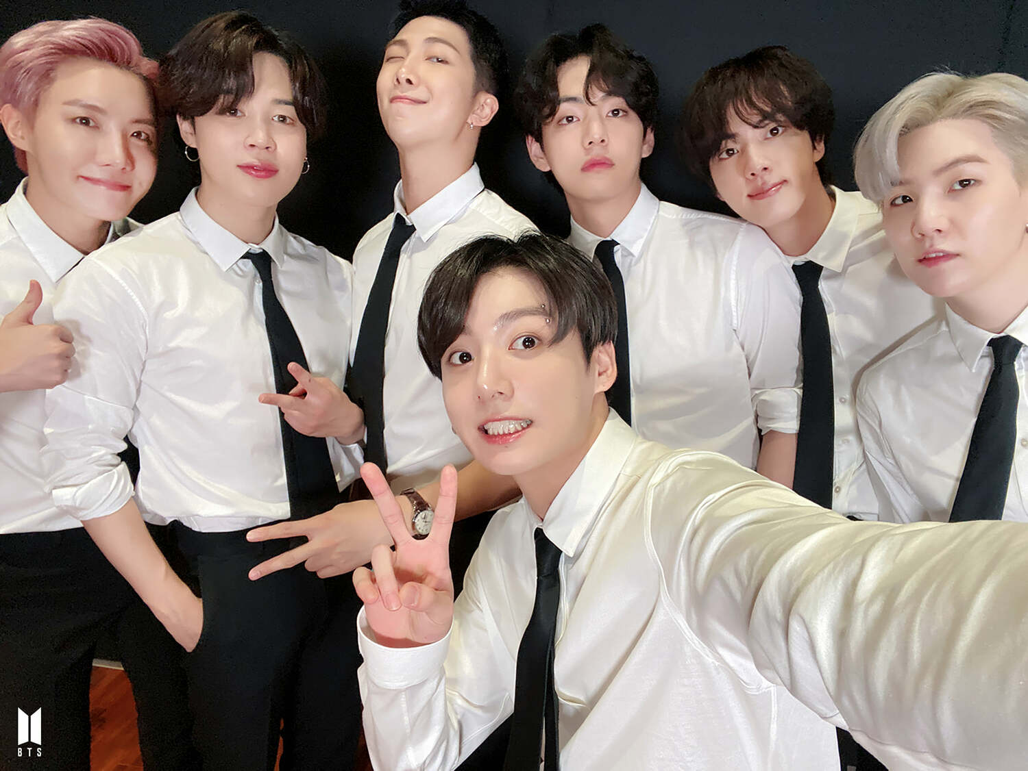 BTS全員輪流染疫！柾國在美確診：喉嚨痛暫停所有行程