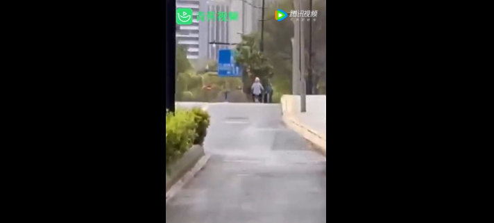 上海封城物資缺成這樣！居民掉1根蔥被撿走 立馬騎車2公里追回