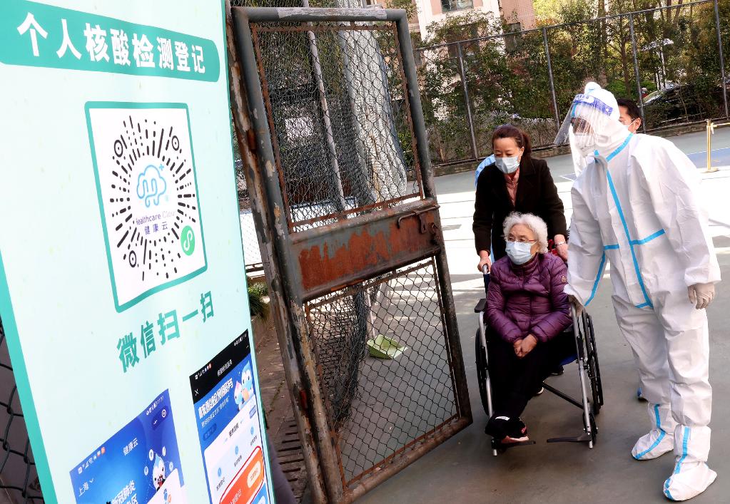 一天檢驗2500萬人？中國「急救」上海 動員15省3萬8千醫護全市篩檢