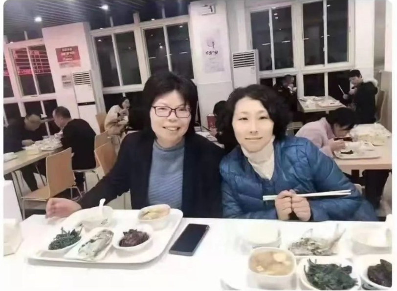 上海每天確診超過一萬人 關鍵電話流出 : 防疫荒腔走板 醫療系統已癱瘓