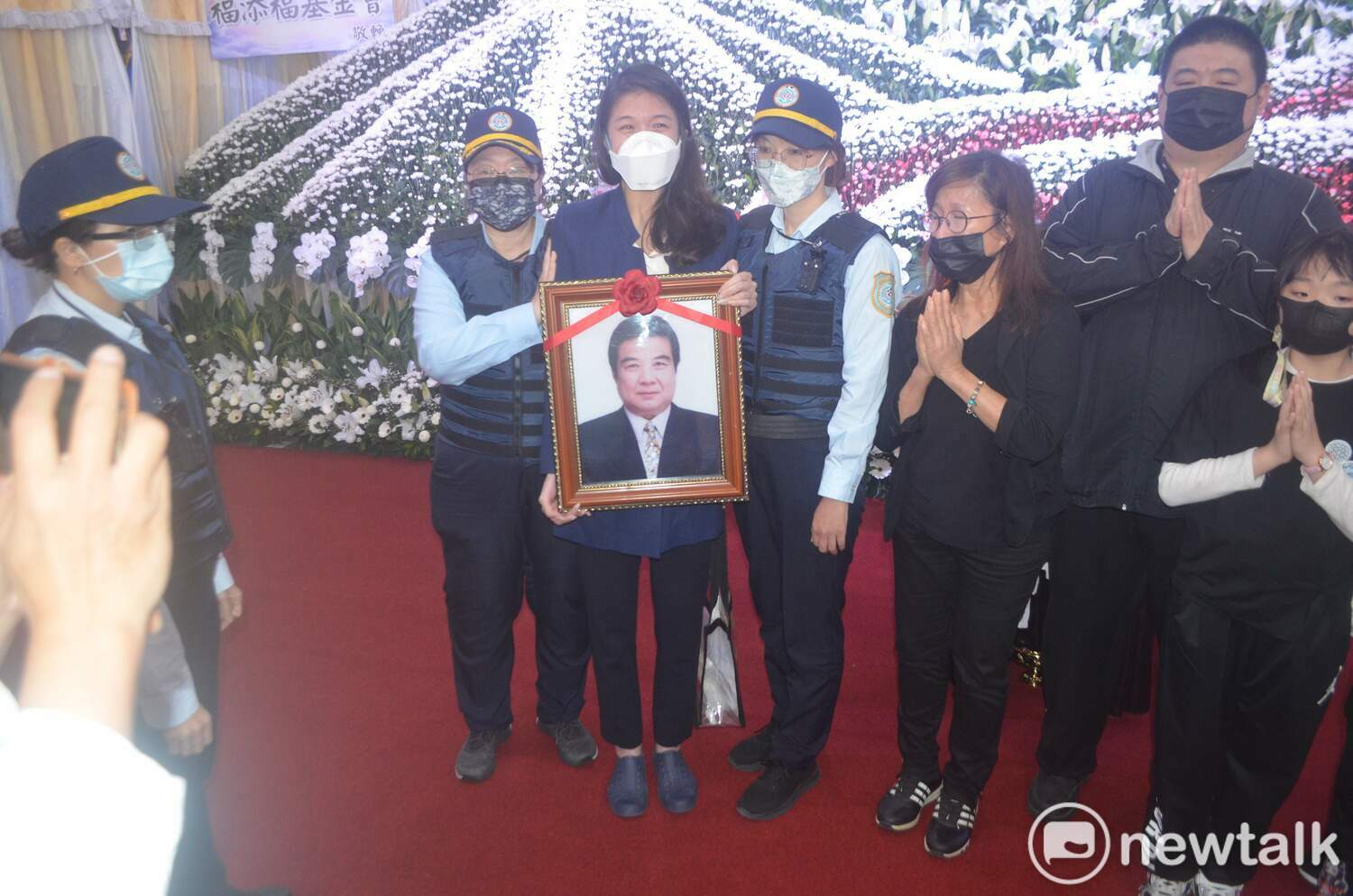嘉義市議員戴寧戒護祭父 手腳未戴戒具