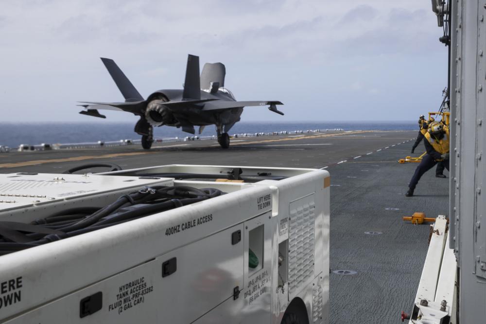 驗證「閃電航母」！美軍LHA-7「創紀錄」運作16架F-35B