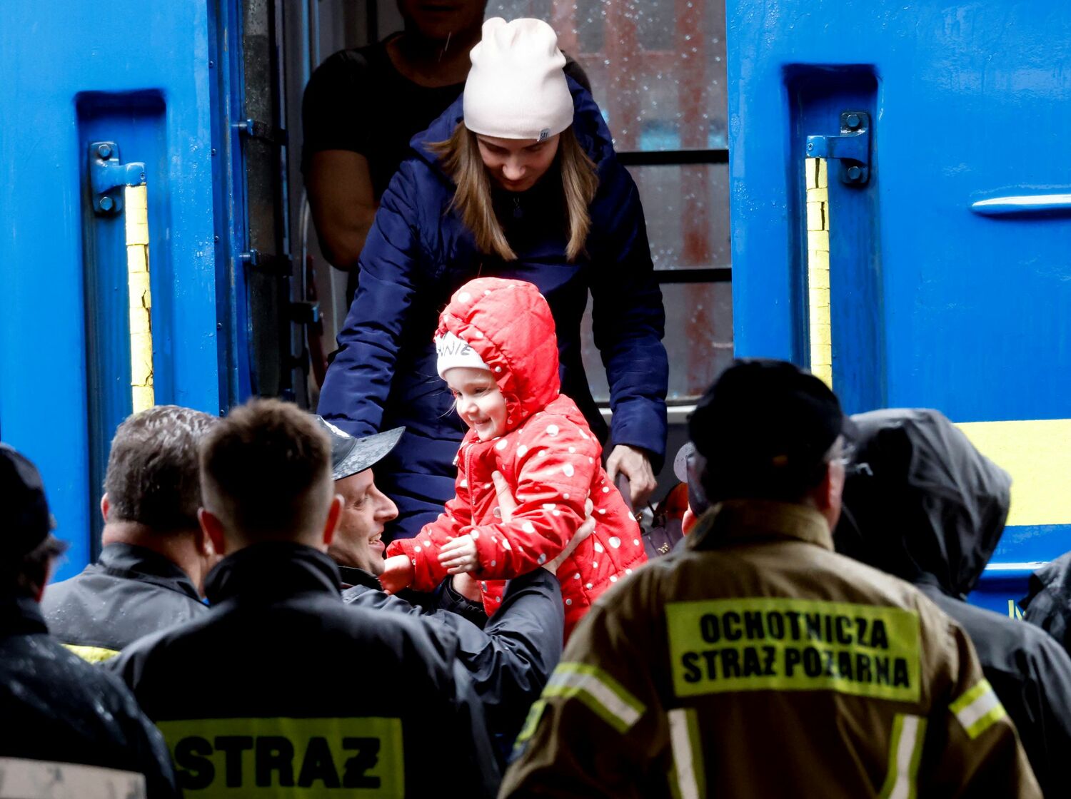 俄烏戰爭》目睹母親被射殺 烏9歲女童寫信「我們天堂見」