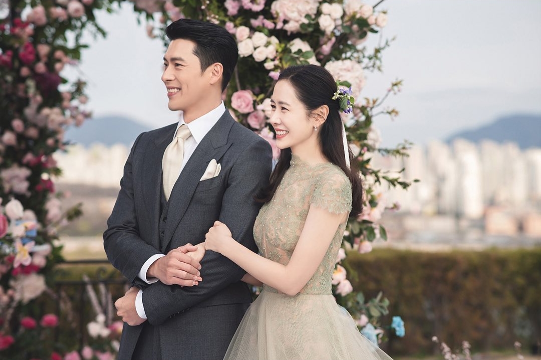 玄彬、孫藝真情侶裝「飛美國度蜜月」！婚禮絕美高清照曝光