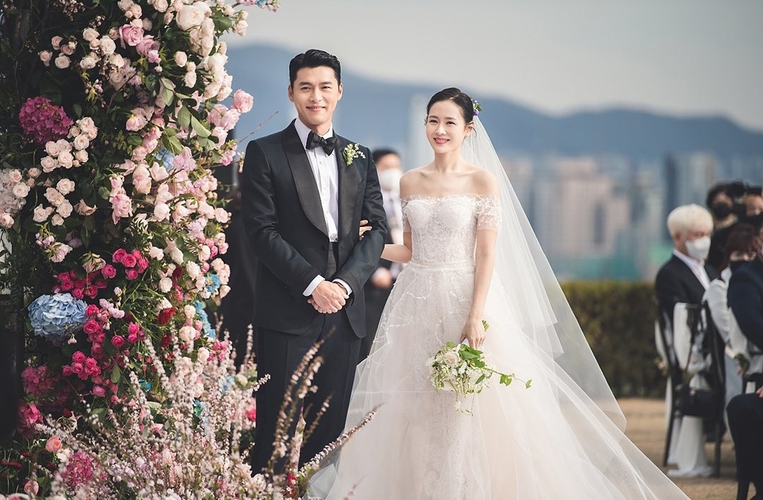玄彬、孫藝真情侶裝「飛美國度蜜月」！婚禮絕美高清照曝光