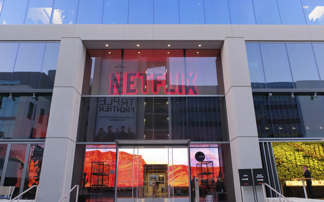 Netflix宣布將實施「1拆10」股票分割 週四盤後價反彈逾3%