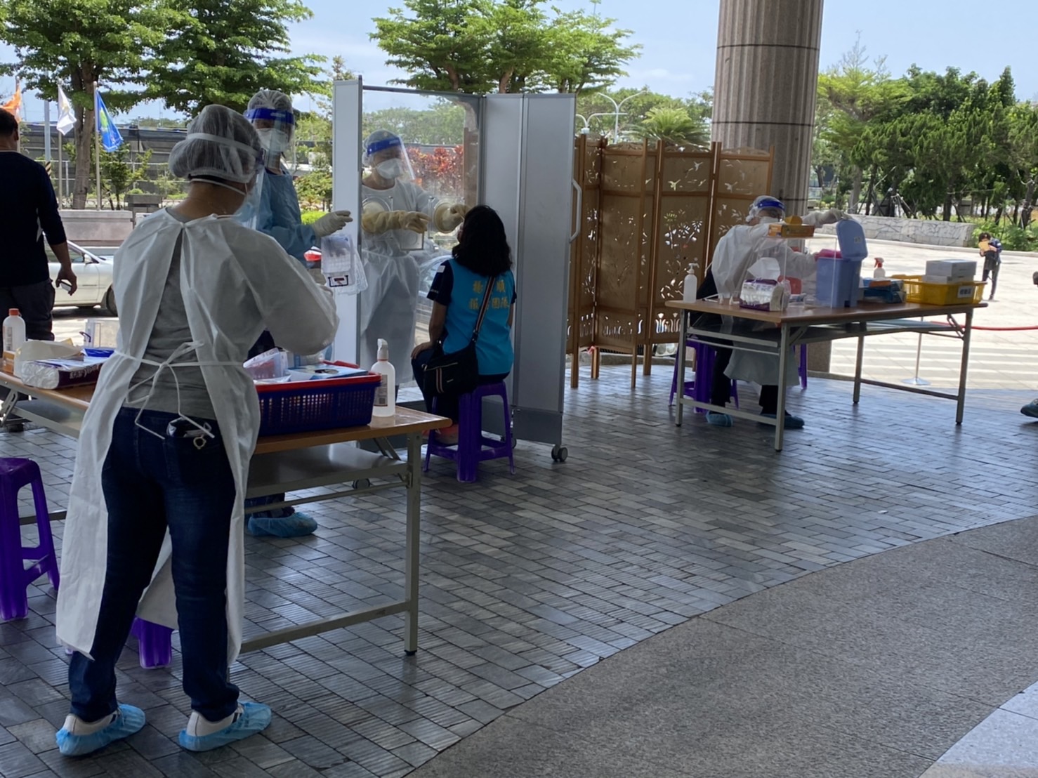 進香團群聚感染燒進台東縣府！議會臨時會即起休會 縣府2主管確診
