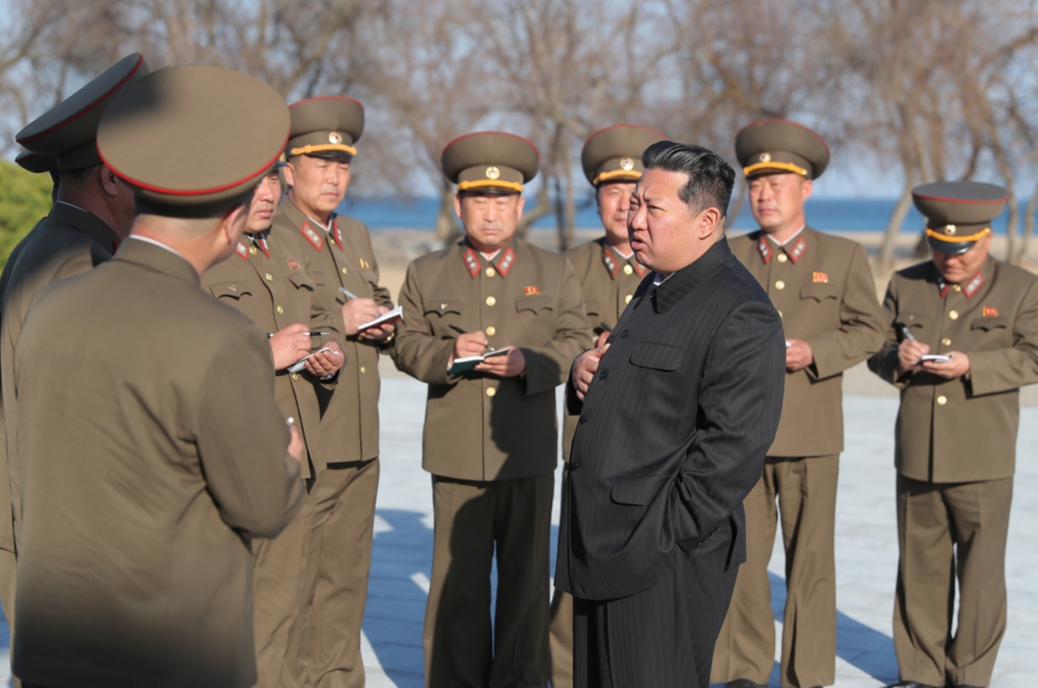 北韓領導人金正恩強調發展核武決心。   圖/取自twitter.com/nknewsorg