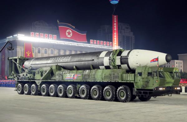 北韓2萬人＋導彈、坦克集結美林機場 籌備建軍90週年閱兵