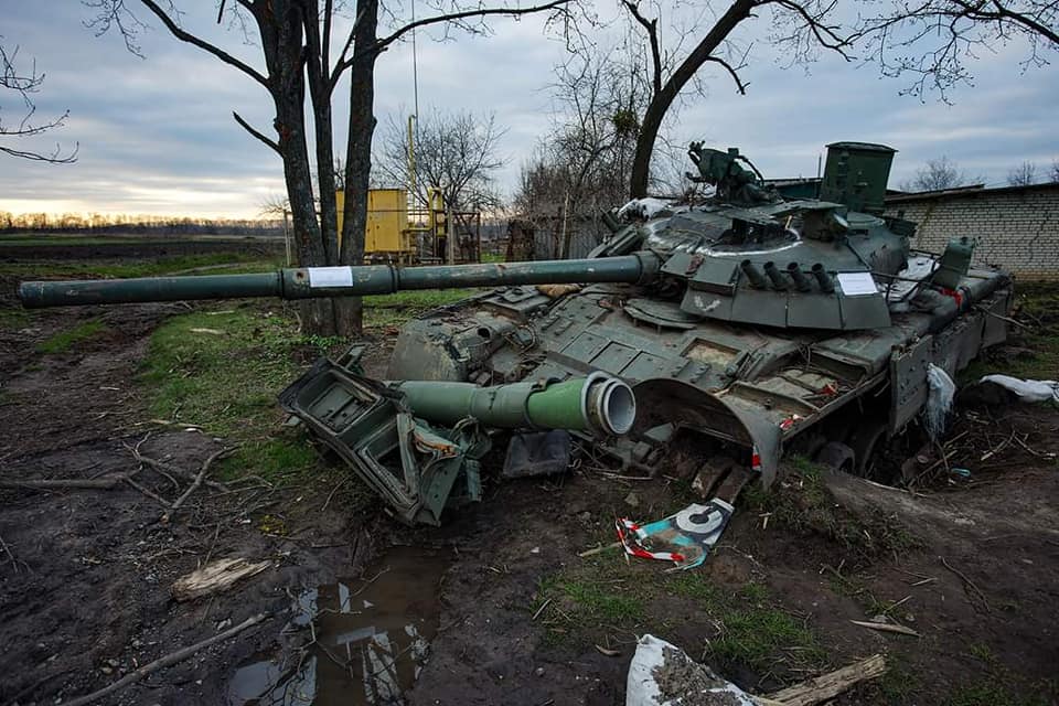 俄烏戰爭中，被炫耀防護性能、戰力滿點的俄羅斯主戰坦克，卻屢見遭攻擊癱瘓。 圖：翻攝Генеральний штаб ЗСУ / General Staff of the Armed Forces of Ukraine」臉書（資料照）
