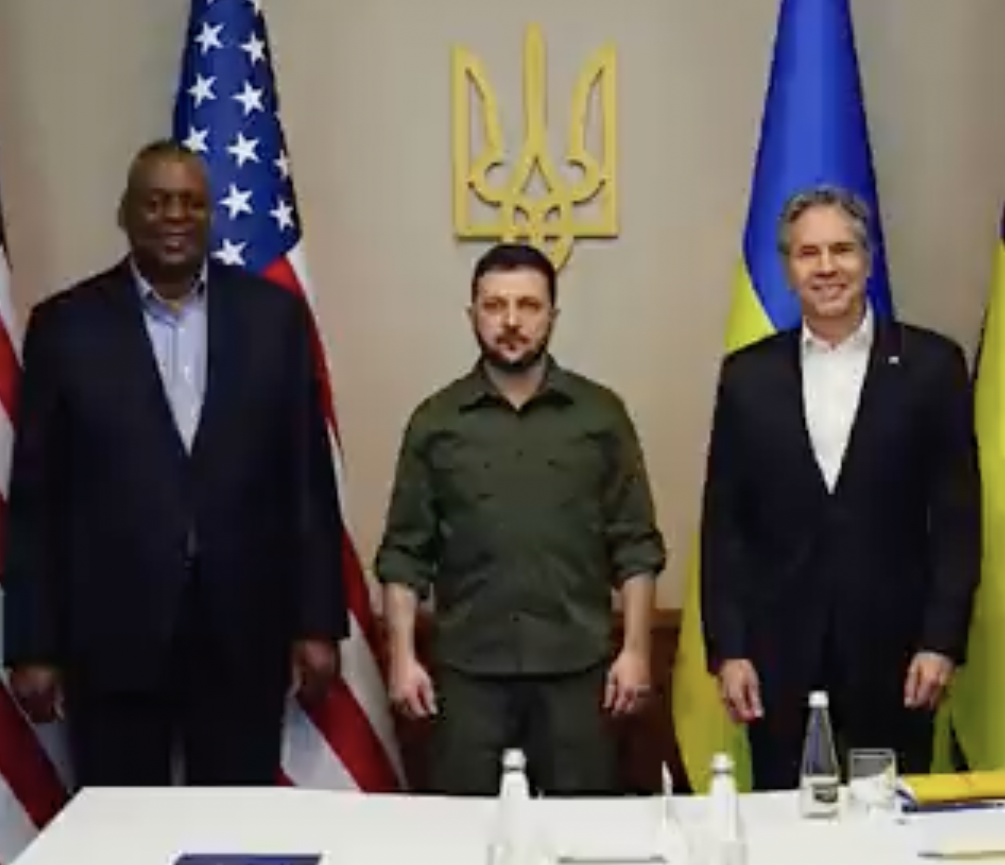 烏總統澤連斯基四月底時在基輔與美國國務卿布林肯和國防部長奧斯汀會面。   圖 : 擷取自Twitter