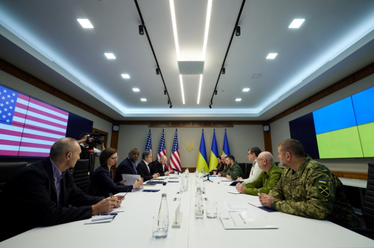 烏總統澤連斯基四月底時在基輔與美國國務卿布林肯和國防部長奧斯汀會面。   圖 : 翻攝自烏克蘭總統府官網