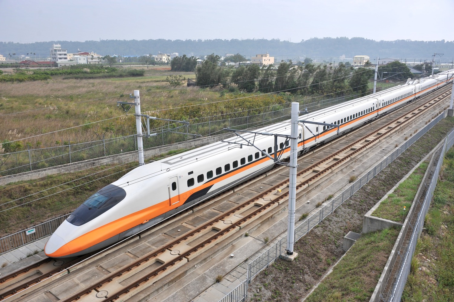 台灣高鐵公司宣布，端午連假加開39班列車。   圖：翻攝自台灣高鐵臉書