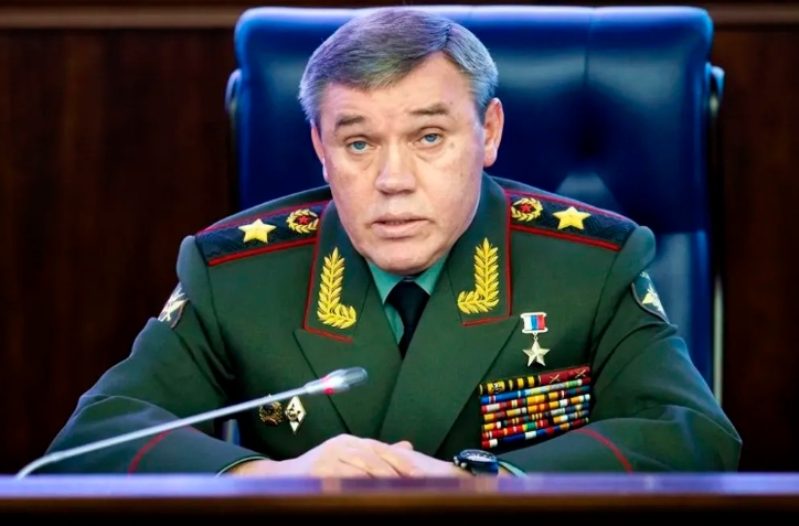 俄羅斯武裝部隊總參謀長瓦列裡·格拉西莫夫。傳聞他因美國提供給烏軍的情報而遭襲擊受傷。   圖 : 翻攝自樞密院十號