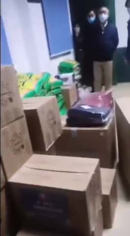 連續封控45天沒飯吃 上海紀王鎮居民圍攻警察 上鋼新村也「起義造反」