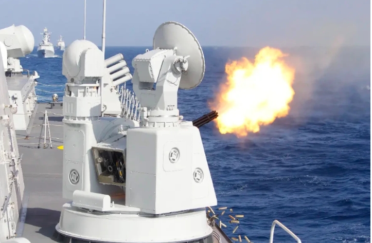 中國有史以來最大航母編隊8艦出巡 專家:北京重「氣派」美軍反而「瘦身」重實戰