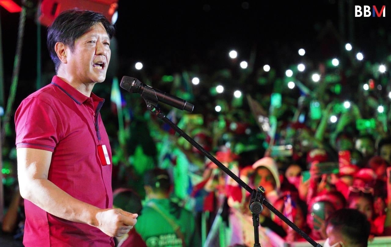 菲律賓已故前總統馬可仕獨子小馬可仕(Ferdinand Marcos Jr)在總統大選中以56%得票率、壓倒性優勢勝利之姿當選菲國新任總統。   圖：翻攝Bongbong Marcos臉書