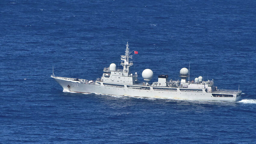 澳洲國防部指控解放軍情報船貼近西海岸的軍事和情報設施收集情報。   圖：翻攝澳洲國防部