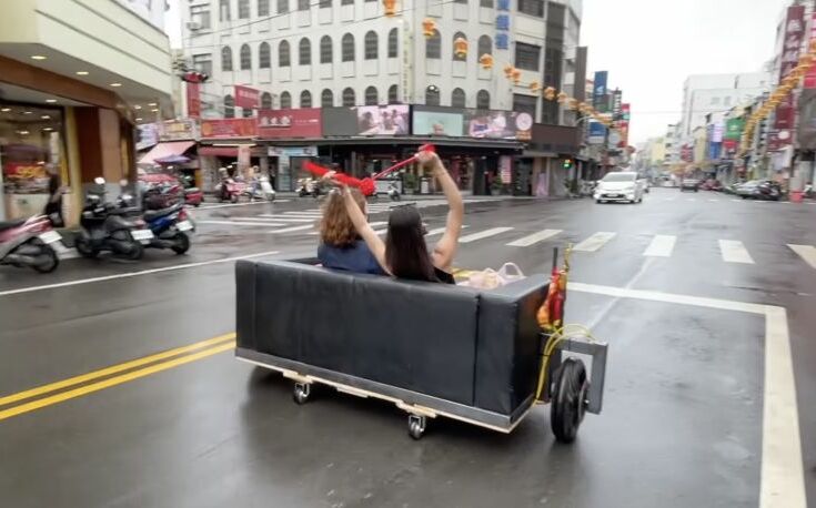 Youtuber再出包 他開沙發車爆違法 網紅 Newtalk新聞